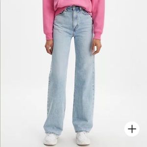 Levi’s premium ribcage wide leg light wash blue jeans women’s 31